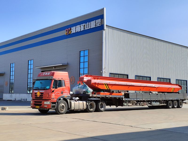 電動(dòng)單梁起重機(jī)，LD20t-26.8m，4臺(tái)，發(fā)往石家莊交付客戶使用。