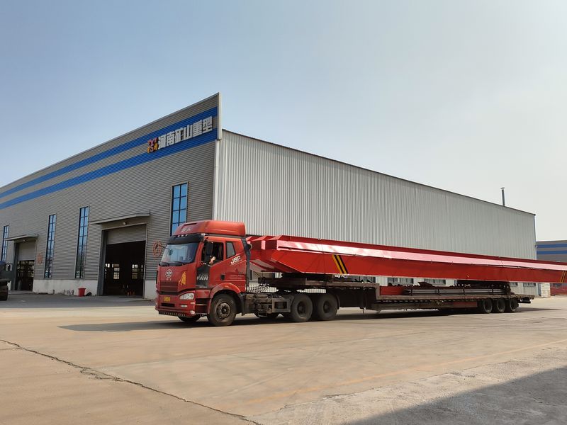 4臺(tái)電動(dòng)單梁起重機(jī)，LD10t-26.53m，發(fā)往浙江交付客戶使用。