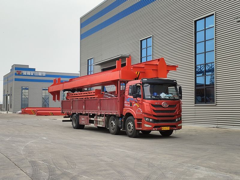 2臺(tái)電動(dòng)葫蘆門式起重機(jī) MHxh10t—13m 發(fā)往河南焦作交付客戶使用。