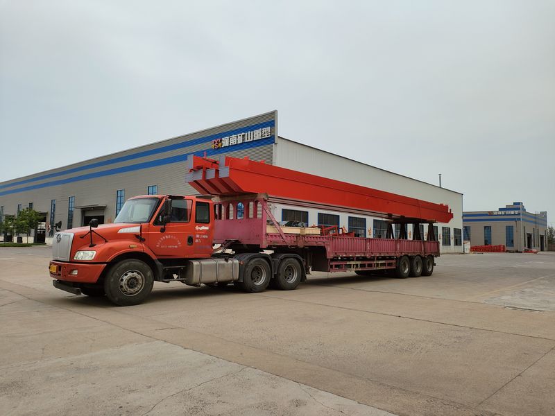 電動葫蘆橋式起重機(jī) 3臺 LH5t-17m 制作完成，發(fā)往河南漯河交付客戶使用。